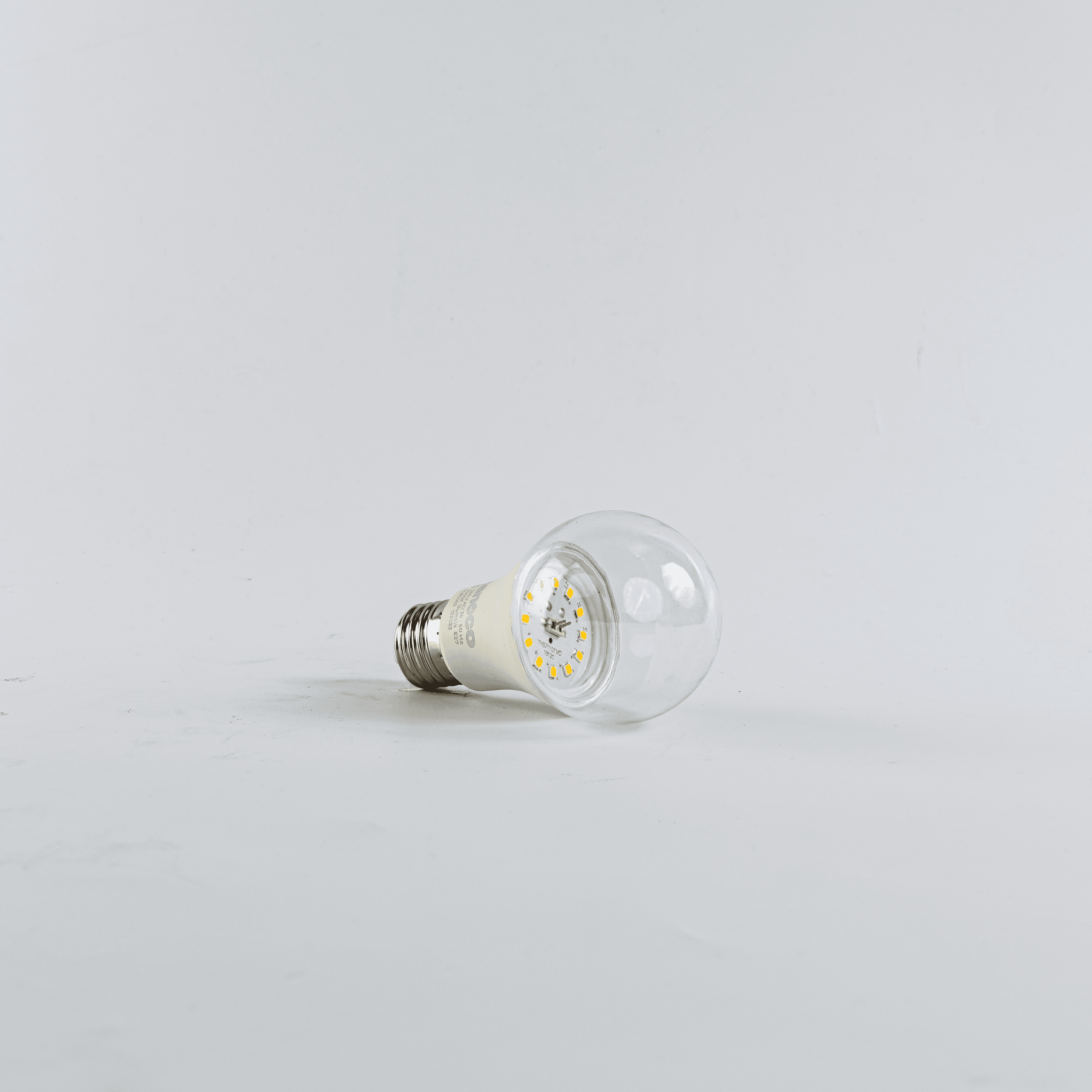 Bóng đèn Hoa Cúc LED A-Bulb E27 Nanoco