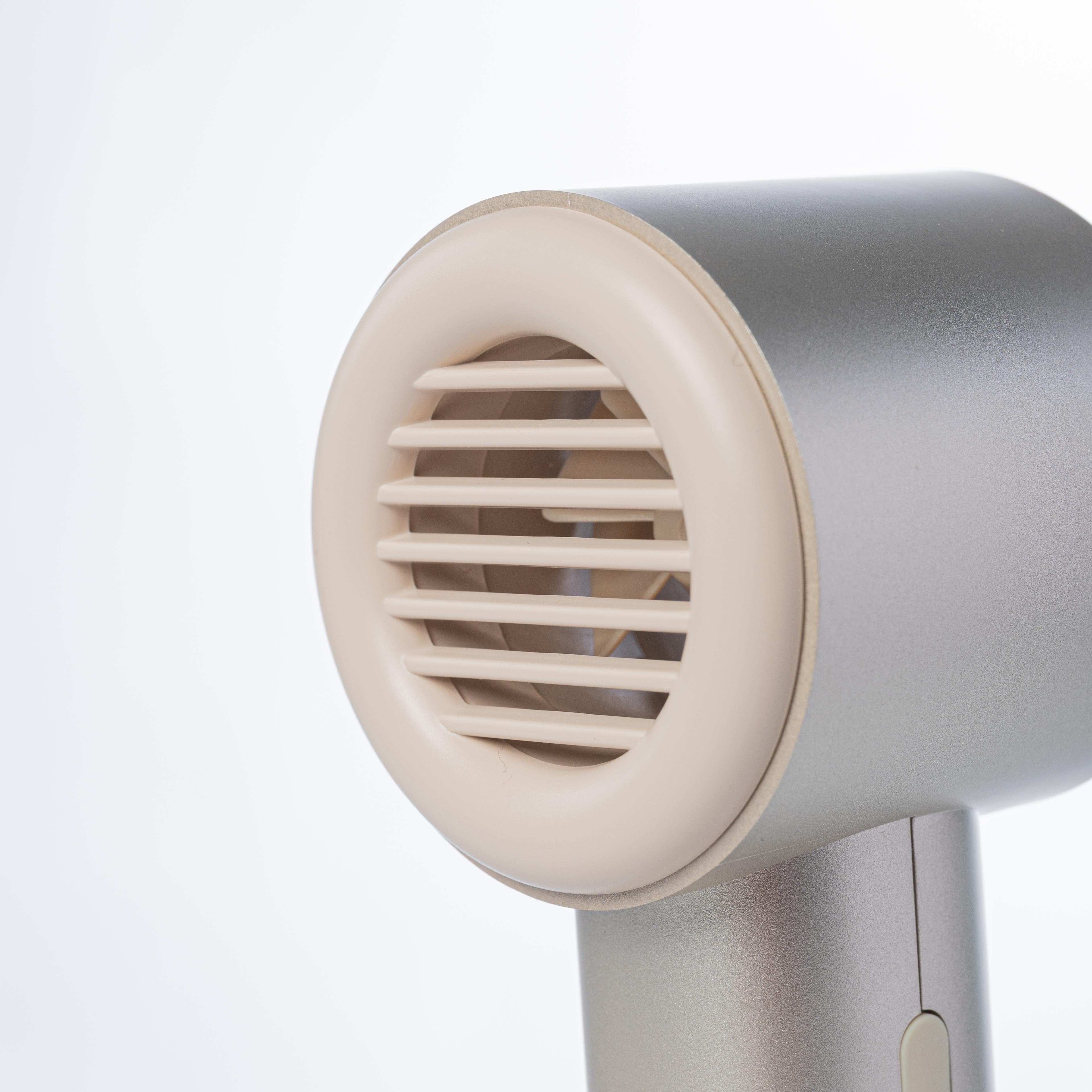 Quạt sạc cầm tay, màu vàng đồng, có sò lạnh